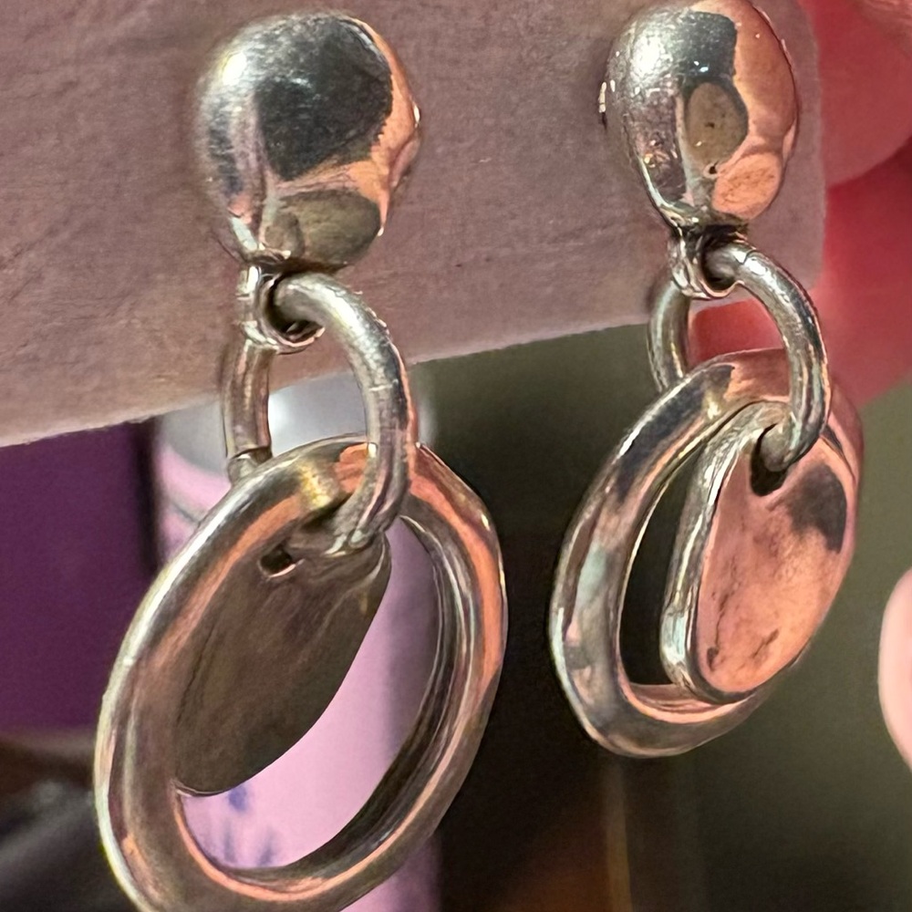 Elegant Silver Dangle Earrings Uno de 50